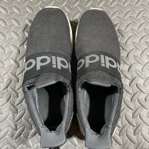 men’s Adidas slip on sneakers size 9